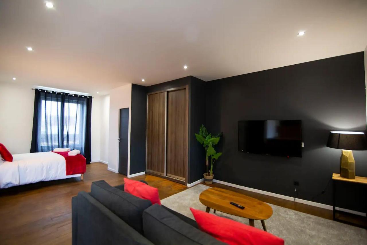 Les Suites Locarno Limoges Eksteriør billede
